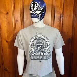 L Y2K 2009 New York Yankees T-Shirt Gray